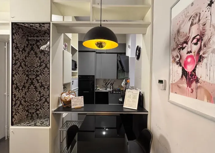 Cloclo House Apartment